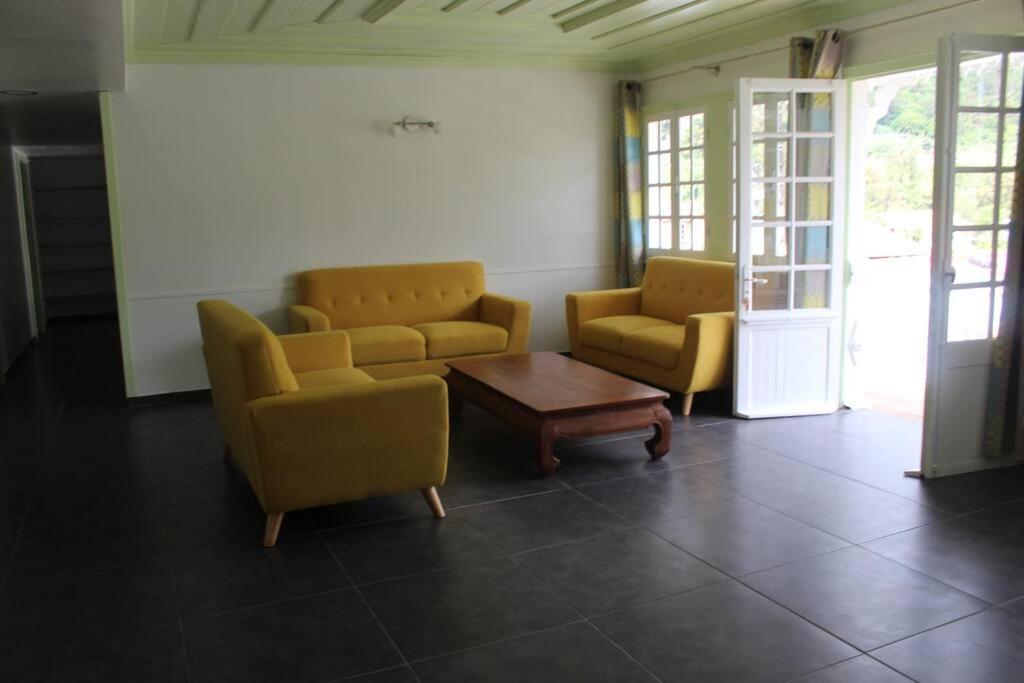 Le Pic Des Chevres Villa Salazie Exterior photo
